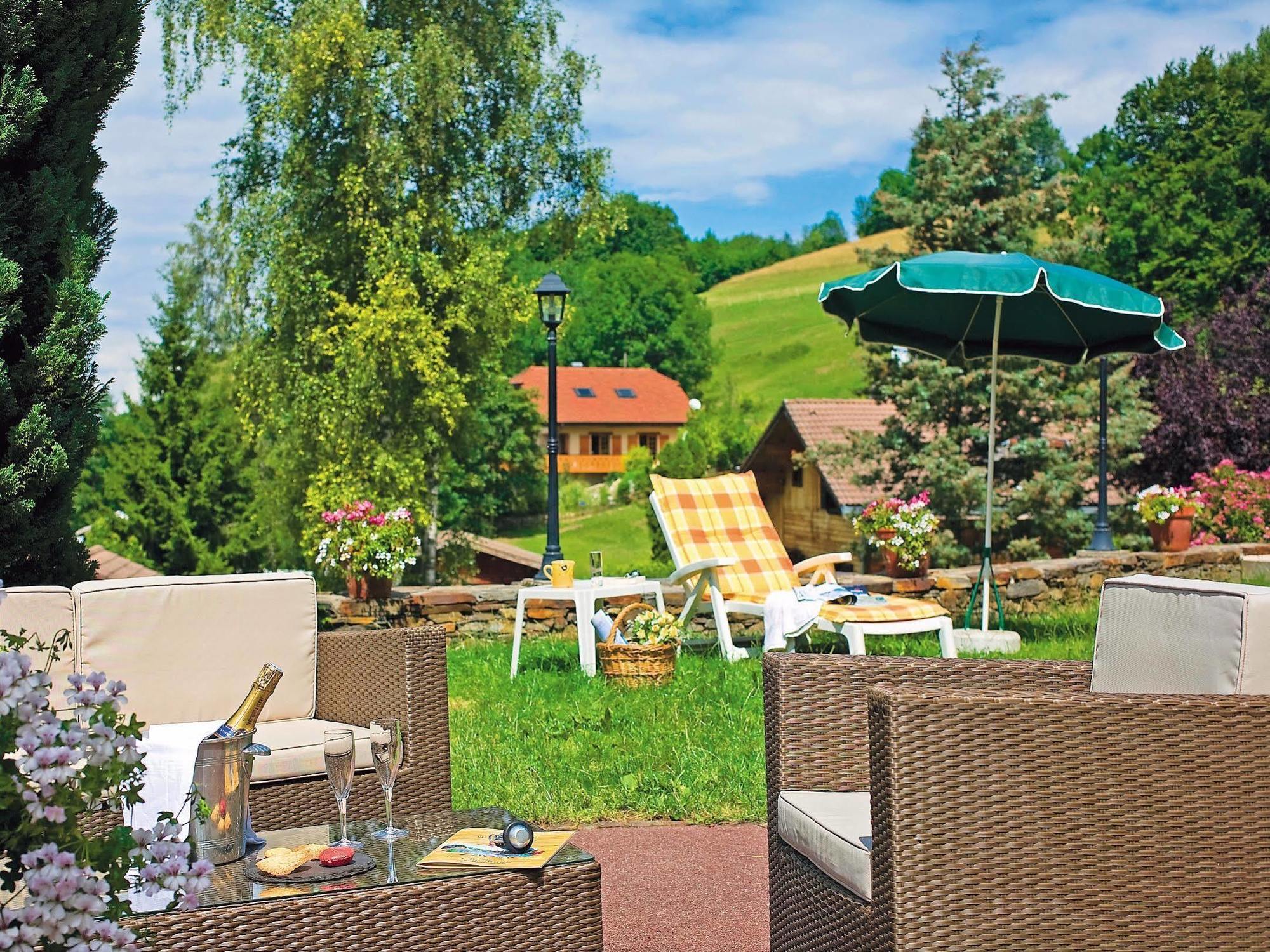 Le Cro-Bidou Hotel Bernex Exterior photo