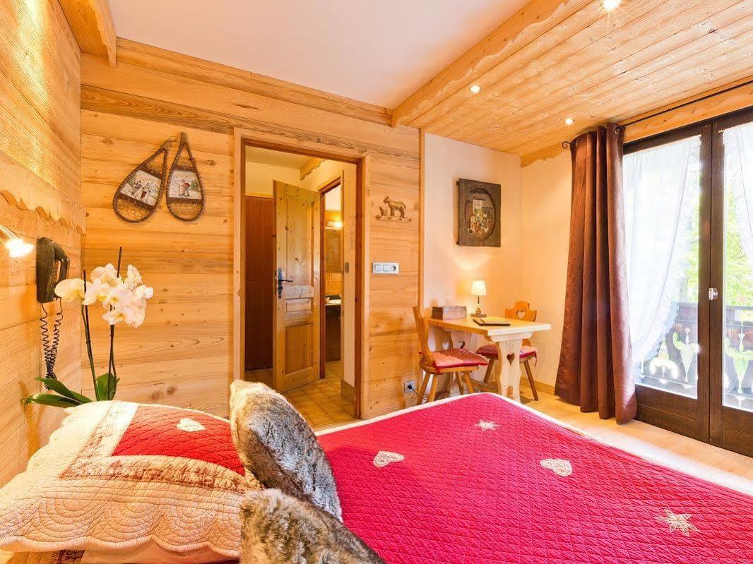 Le Cro-Bidou Hotel Bernex Exterior photo